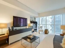 LUX 2BR 1BA Steps to CN Tower W Parking included