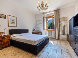 Casa nel Borgo Iris, hotel u gradu 'Breguzzo'