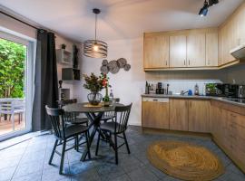 Pfälzer Weinperle mit Terrasse, Hotel in Hainfeld