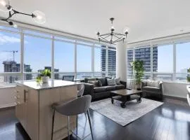 Skyline Waterfront 2BR plus 2BA wParking near MTCC