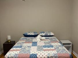 Comfy Room Stay - Unit 1, homestay di Kingston