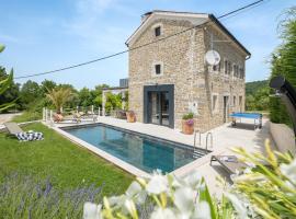 Villa Carica, hotel v destinaci Krasica