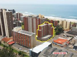 Unit 95 Oceanic - Self Catering, North Beach, hotell i Durban