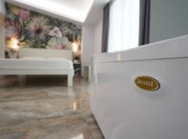 Harmony Tropea Rooms & Suites, hotel in Tropea