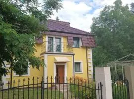 Okouzlující vila u jezera Lhota