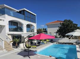 The Luxury Apartments - Villa Havana, apartemen di Novalja