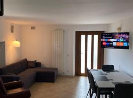 TreeStay - Ampio appartamento moderno completo di tutto, hotel v destinaci Longano
