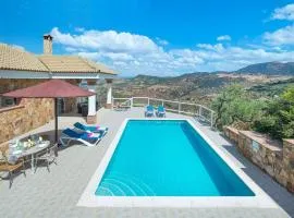 El Tajaral by Vintage Travel