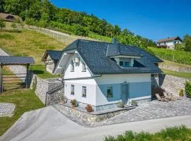 Vineyard Cottage Deer's Hill - Happy Rentals
