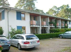 Ferienwohnung Strandvilla DH-78521, hotel in Lubmin