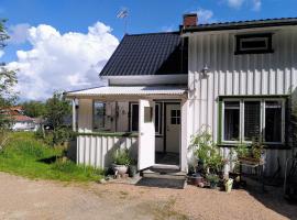 Lägenhet naturnära i Henån, apartment in Henån