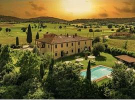 Villa of Golden Light, hotel v mestu Lucignano