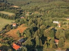 RESZTÓWKA, hotel con piscina en Polanica-Zdrój