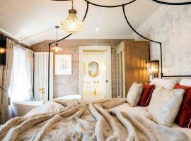 The Nest at The Woodmans، فندق في Whickham