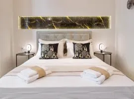 Modern-Vintage Old Town Suites