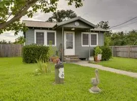 Golden Meadow Getaway Patio, Grill, and Kayaks!