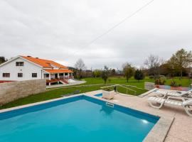 Maison avec piscine : quinta do sol, hotel econômico em Amarante