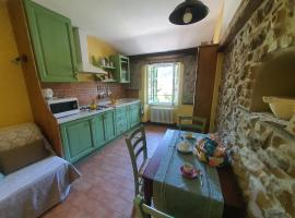 Da Nonna Mafalda near 5 terre, apartamento em Brugnato