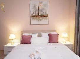 Azure Bliss - Cozy 1BR Haven in Baniyas, Near Baniyas Square