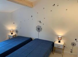 Ambalao - Appartement 2 chambres, hotel i Meysse