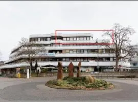 Appartement mit 2 Schlafzimmern-für 3 Personen -Zentral gelegen in Leverkusen Wiesdorf - Friedrich Ebert Platz 5a , 4te Etage mit Aufzug- 2 Balkone -