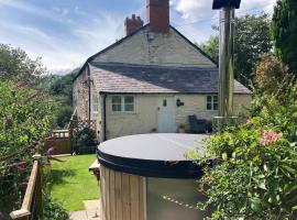 Riverside Cottage, hotel perto de Horseshoe Pass, Llangollen