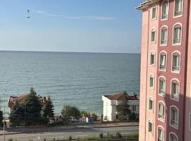 sea ​​view is great – apartament w mieście Arsin