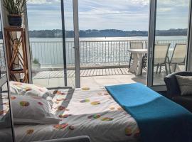 Apartment in Brittany with sea view, hotel in Locquirec