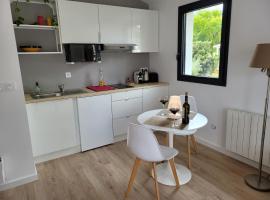 cosy, spacieux, avec balcon, au calme, διαμέρισμα σε Artigues-pres-Bordeaux