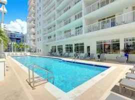 Brickell Bay View Oasis with Pool Hot Tub and Gym