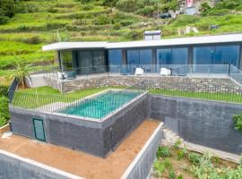 Villa Rocha in Arco da Calheta, Hotel in Arco da Calheta