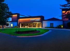 Courtyard by Marriott Dulles Airport Herndon/Reston, hotel di Herndon