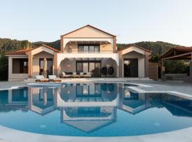 Epavli Alexandros Luxury Villa, hotel in Vourvourou