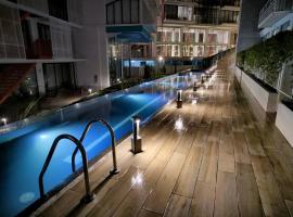 Encanto Cayala, Acogedor y Moderno apartamento en Cayala con Aire Acondicionado, hotel com estacionamento em Guatemala