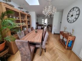 Appartement 3 chambres Centre Vilvoorde Bruxelles BrusselsAirport Expo NATO Anvers Wifi Free Parking, accessible hotel in Vilvoorde