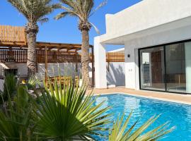 Villa de luxe sans vis-à-vis à 2 min de la plage, stuga i Djerba