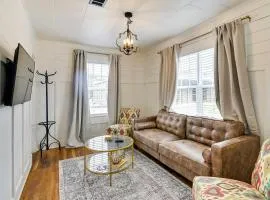 Cozy Starkville Apartment Walk to Main Street!