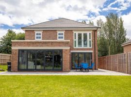 The Orchard - Spacious 5 Bed – domek wiejski w mieście Burton upon Trent