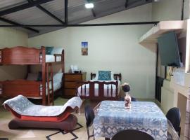 APARTAMENTO ESTUDIO - COMPLETO Y MUY BIEN UBICADO, vacation rental in Baños