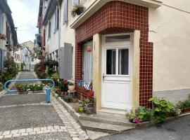 Appartement Loumé, apartment in Salies-de-Béarn