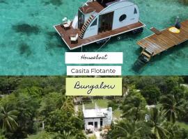 Bleibe- Quédate!, boot in Bacalar