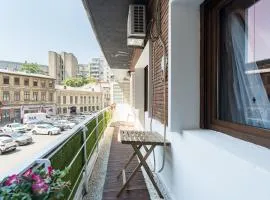 Sleek Comfort - Blend of Style and Location