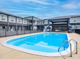 Days Inn & Suites by Wyndham Niagara Falls/Buffalo