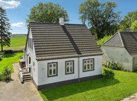 Beautiful Home In Humble With Wifi And 2 Bedrooms, feriehus i Humble