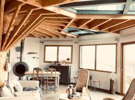 Superbe maison design en bois vue Mer, hotel em Ault