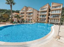 A&A Apartment in Blue Horizon Przno with pool