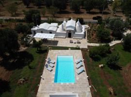 Trullo Lis con Piscina Privata โรงแรมในซาน มิเคเล ซาเลนติโน