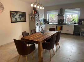 Moderne Wohnung mit Stil、Grossgerungsのスキーリゾート