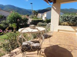 Chambre climatisée entre mer et montagne, avec SDB et WC privatifs, magánszoba Laroque-des-Albères városában