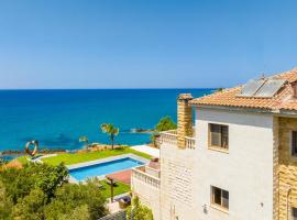 Villa Beach Heaven, hotel din Pomos